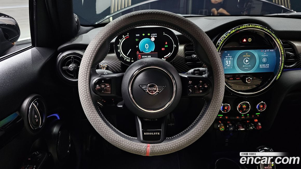 Mini Cooper S 5 даерей Resolute Editions (09.2022)