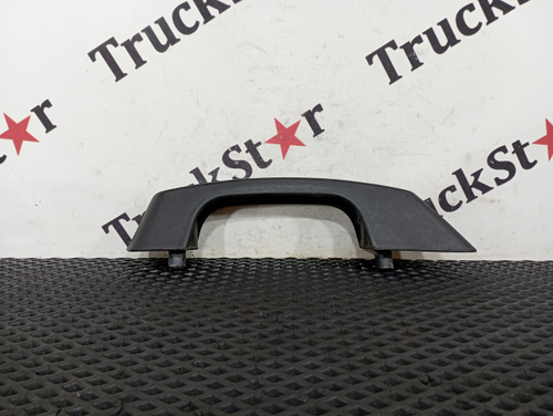 Ручка решетки радиатора правая