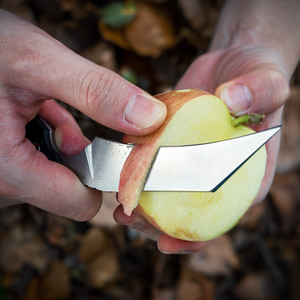 Нож с фиксированным лезвием Ruike FS68-B