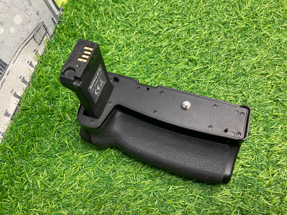 Canon EOS RP Battery Grip
