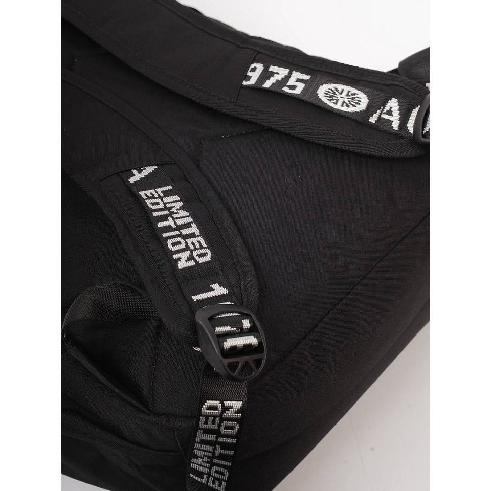 Рюкзак городской на 40 литров с usb разъемом 8082 (black)