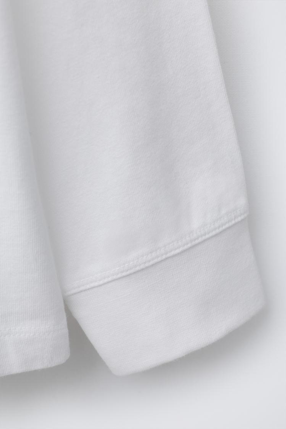 ZARA ФУТБОЛКА С КРУГЛЫМ ВЫРЕЗОМ И ДЛИННЫМИ РУКАВАМИ, ЭКРЮ