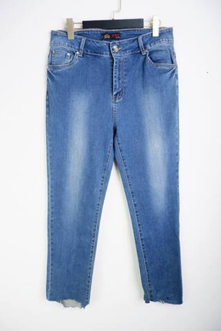 Джинсы свободного кроя, маркировка 34, визуально на 40 размер