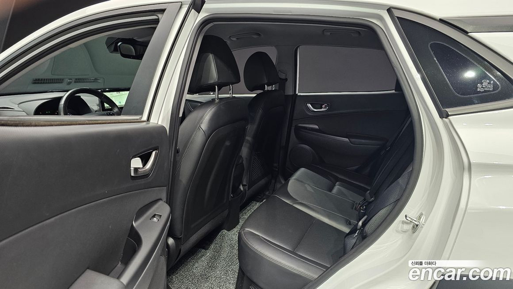 Hyundai The New KONA Hybrid Modern (10.2021)