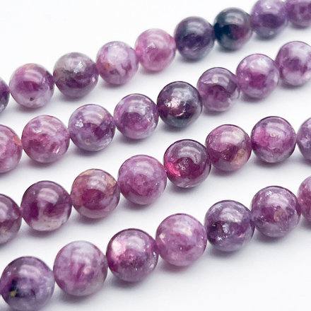 Лепидолит бусины, диаметр около 7,9-8,1 мм, цена за 12 шт (1/4 нити)