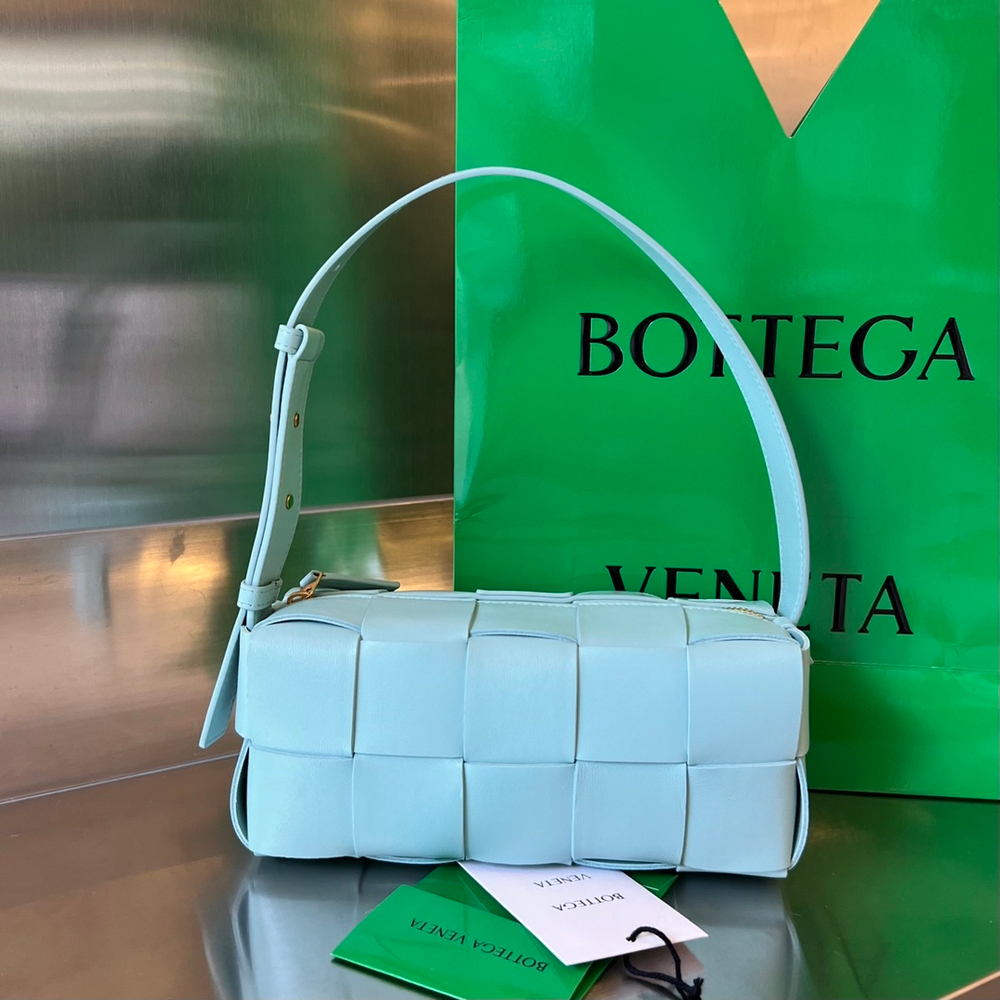 Bottega Veneta Small Brick Cassette 23 cm