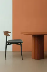 Стул Tor, черный, спинка из массива ореха