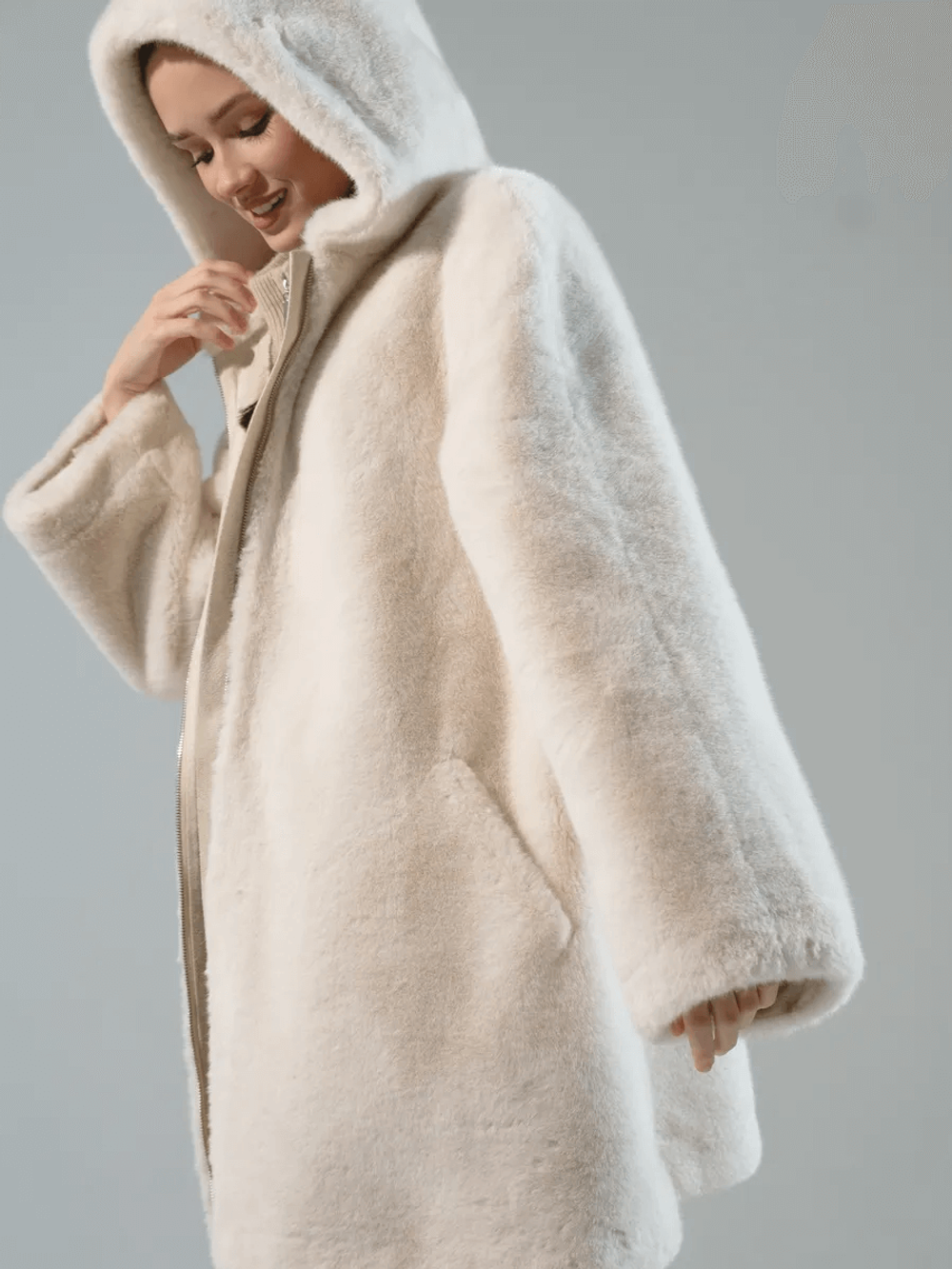 Шуба искусственная, жемчужная, SilverFox