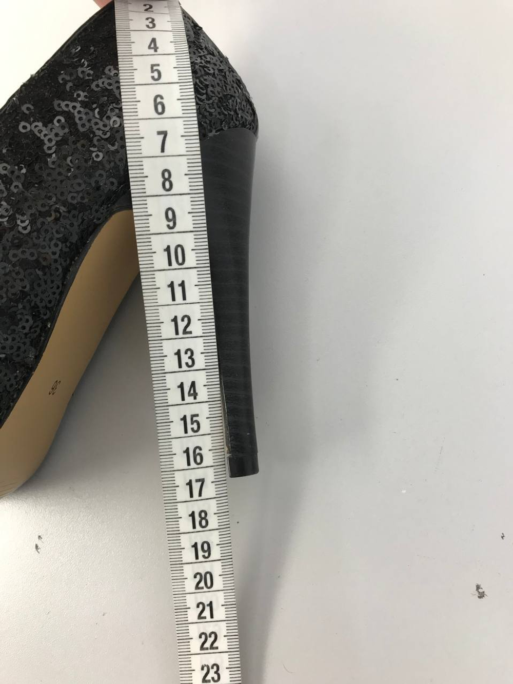 Туфли Even&Odd с пайетками 36 размер