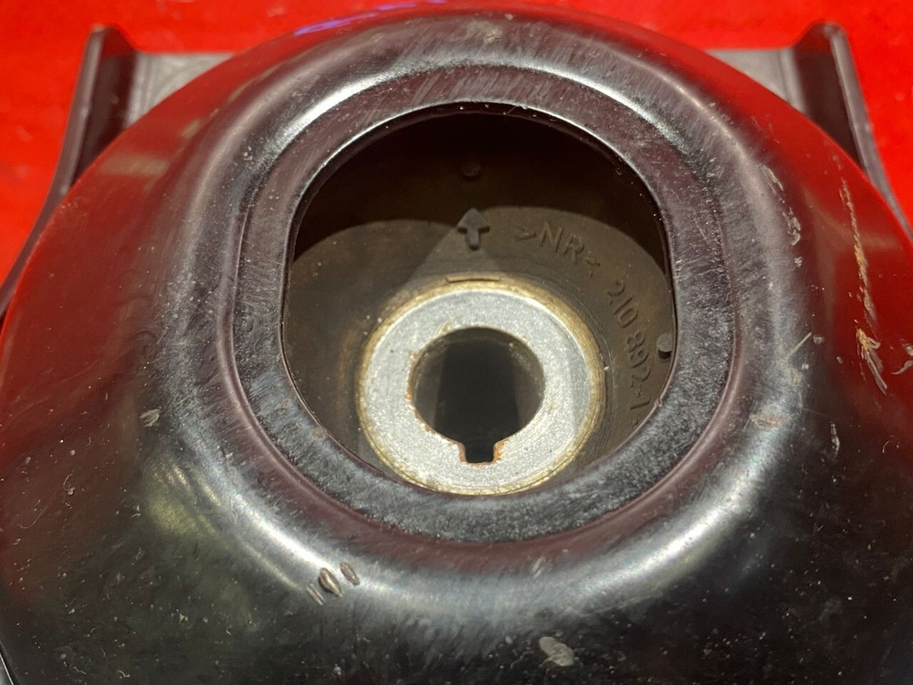 Подушка двигателя передняя 2016 г.