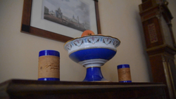 Кружка малая фарфоровая без ручки c берестой и с цитатами Лермонтова. Lermontov forever.