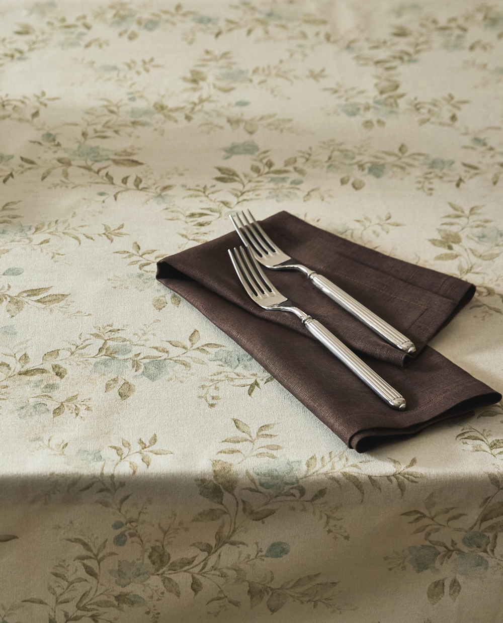 Zara Home скатерть из хлопка, цветочный мотив, 250 150 см · 5296/021