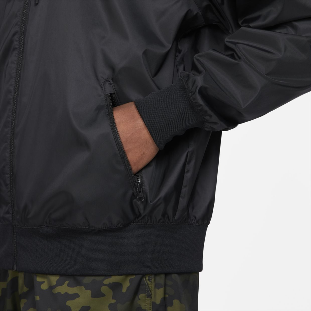 DA0001-010 Ветровка Nike Sportswear Heritage Essentials Windrunner