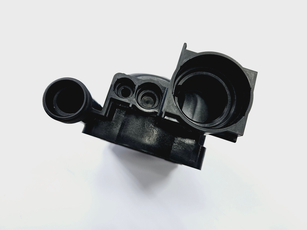 Крышка циркуляционного насоса (без воздухоотводчика) ARISTON Microgenus Plus/TX (арт. 65103096-3)