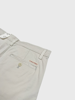 Брюки Calvin Klein Tapered Leg Cropped Chinos Chalk - 32