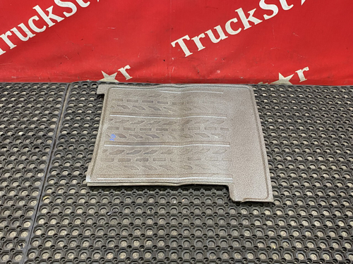 Коврик салона правый 2019г