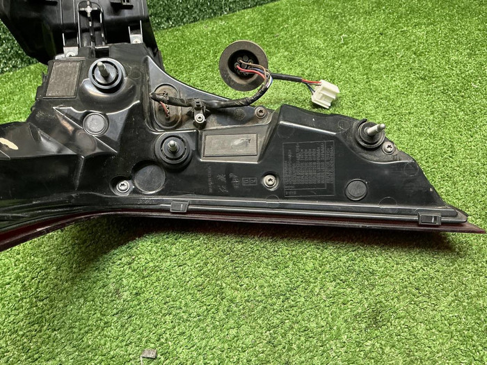 Фонарь правый внешний Hongqi H5 2 (2022-н.в.)