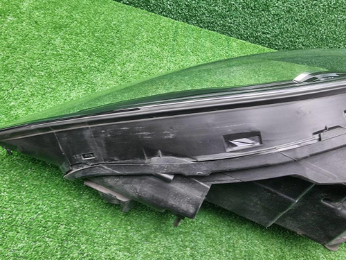 Фара правая Porsche Cayenne 3 (2017-2023) LED