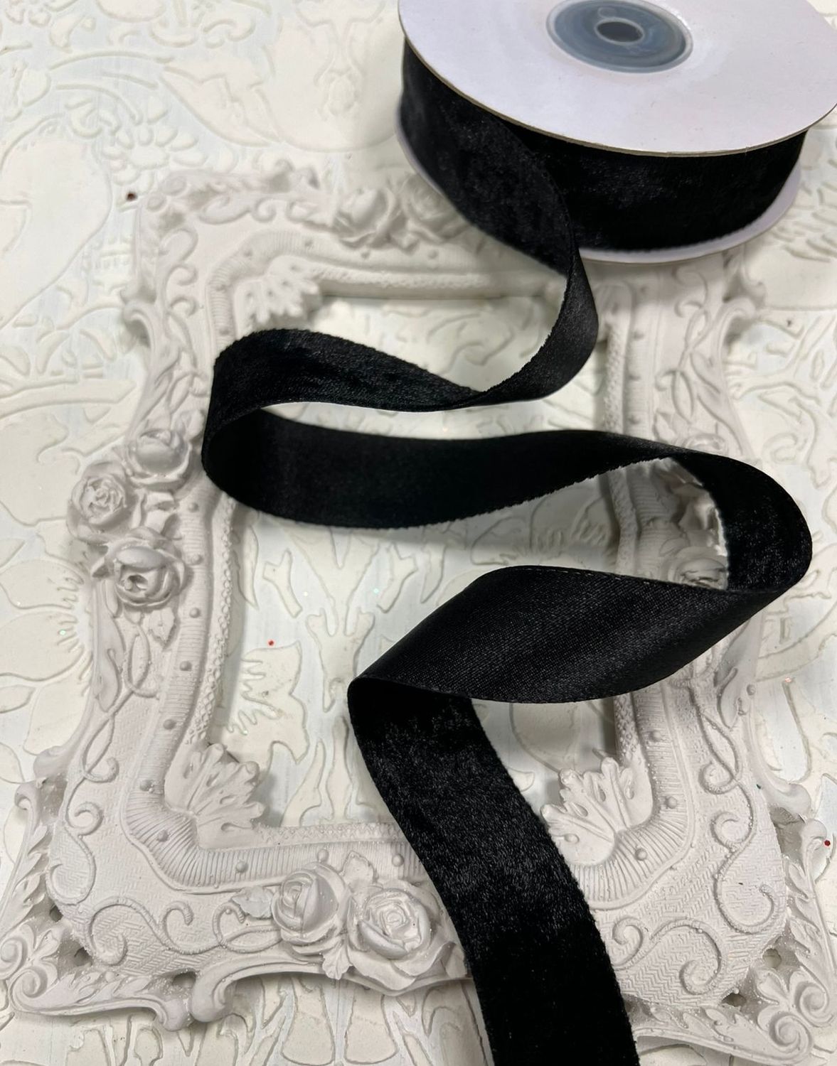 Лента двусторонняя велюр/атлас 2,5см цвет черный (1м)