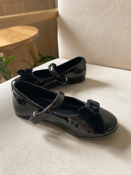 Gucci school shoes girl top