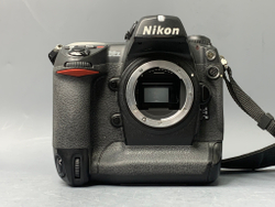 Nikon D2X 43000 кадров