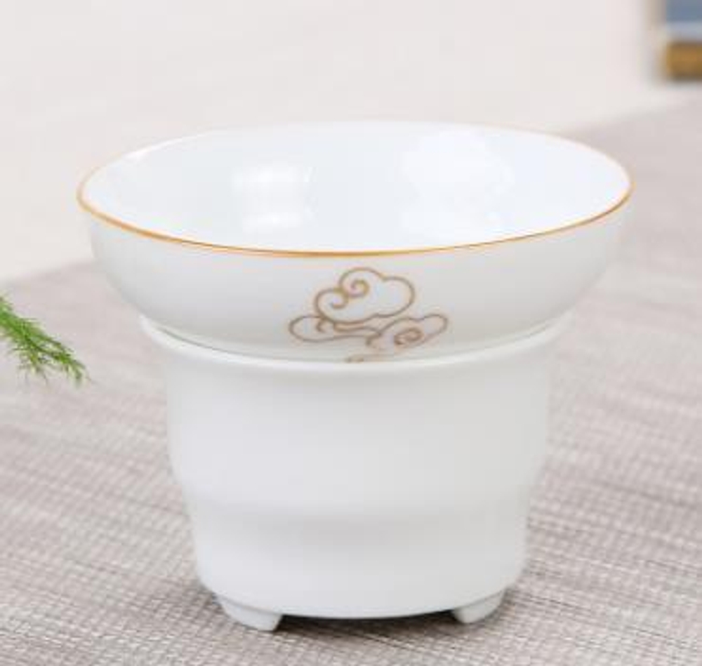 268033 Ситечко ГаоБайЦи "Золотой дымок счастья" метал.фильтр h=6,4см, d=8см, фарфор гл.белый