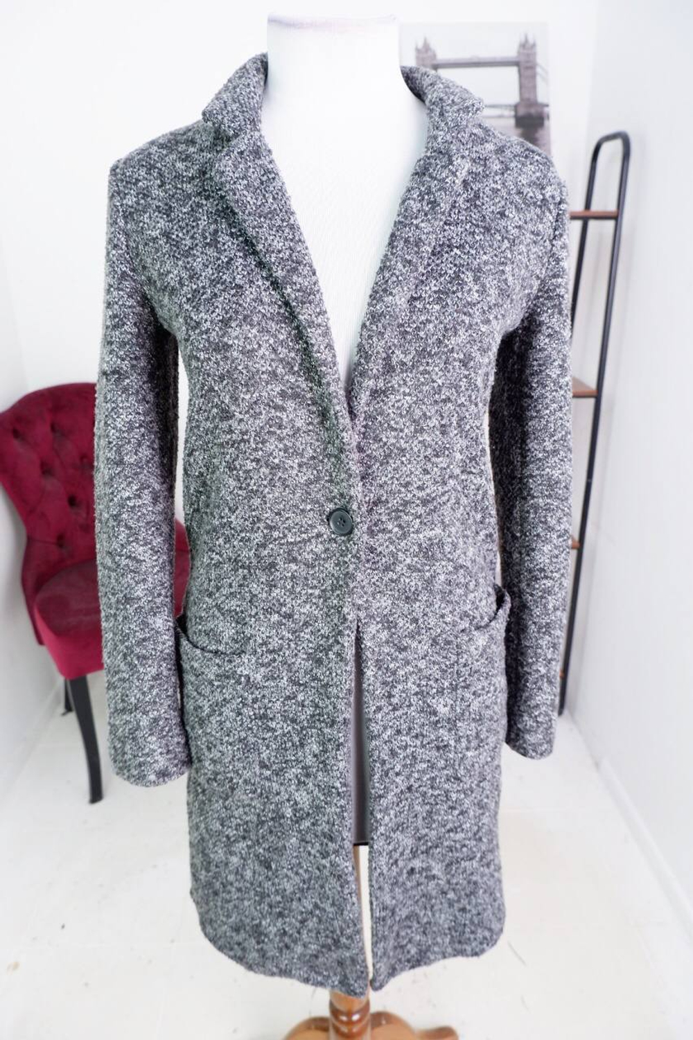 Кардиган Bershka длинный, маркировка XS, визуально на 42 размер