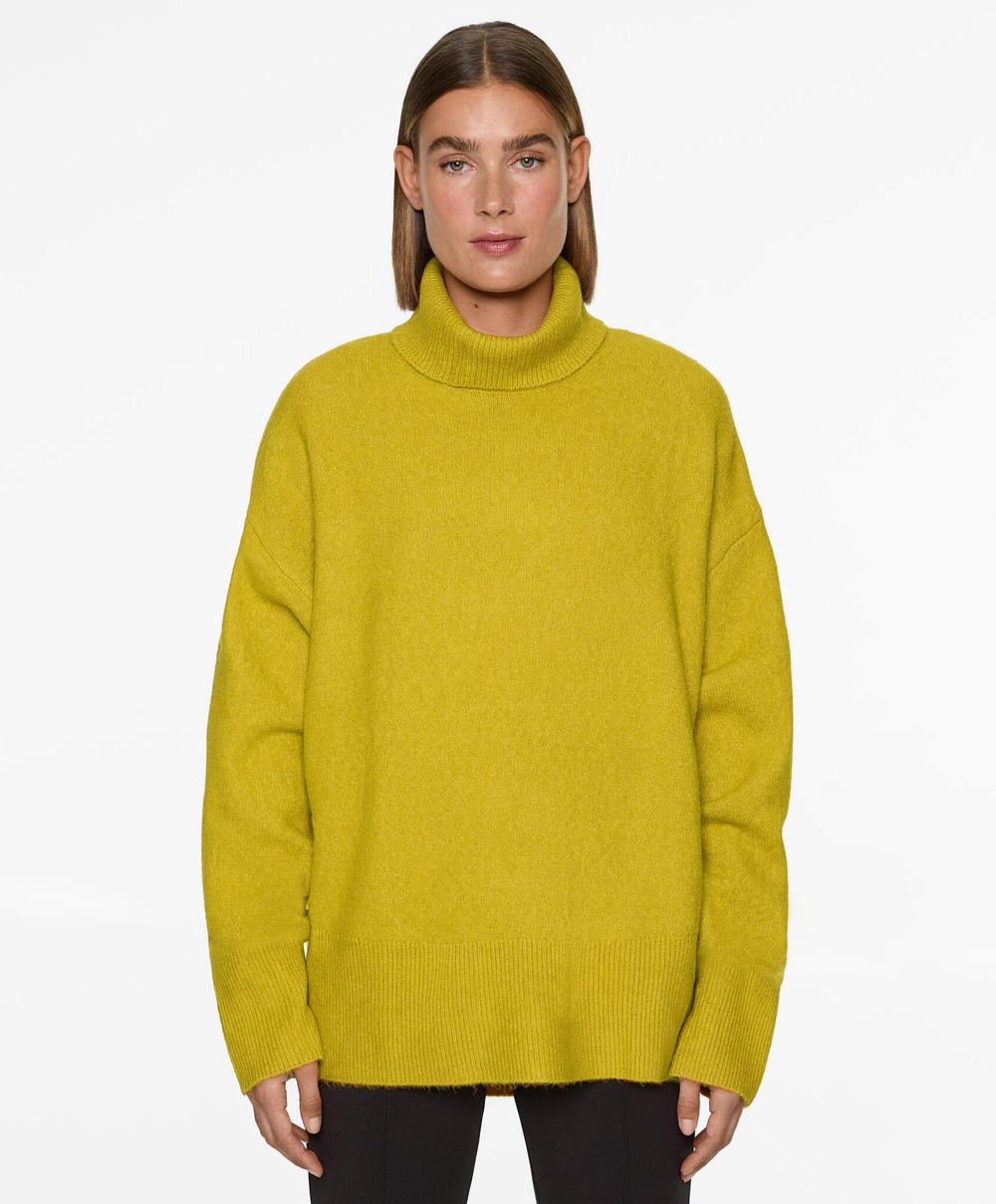 Oysho Вязаный свитер с высоким воротником, горчичный