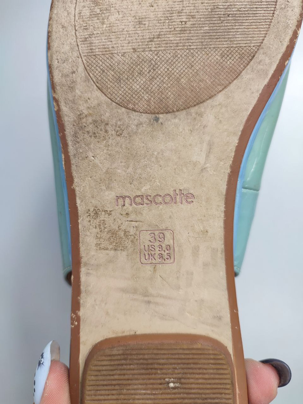 Босоножки Mascotte кожаные 39 размер