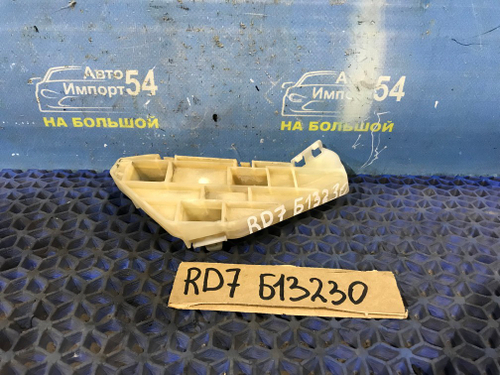Крепление бампера переднее правое Honda CRV 2001-2006