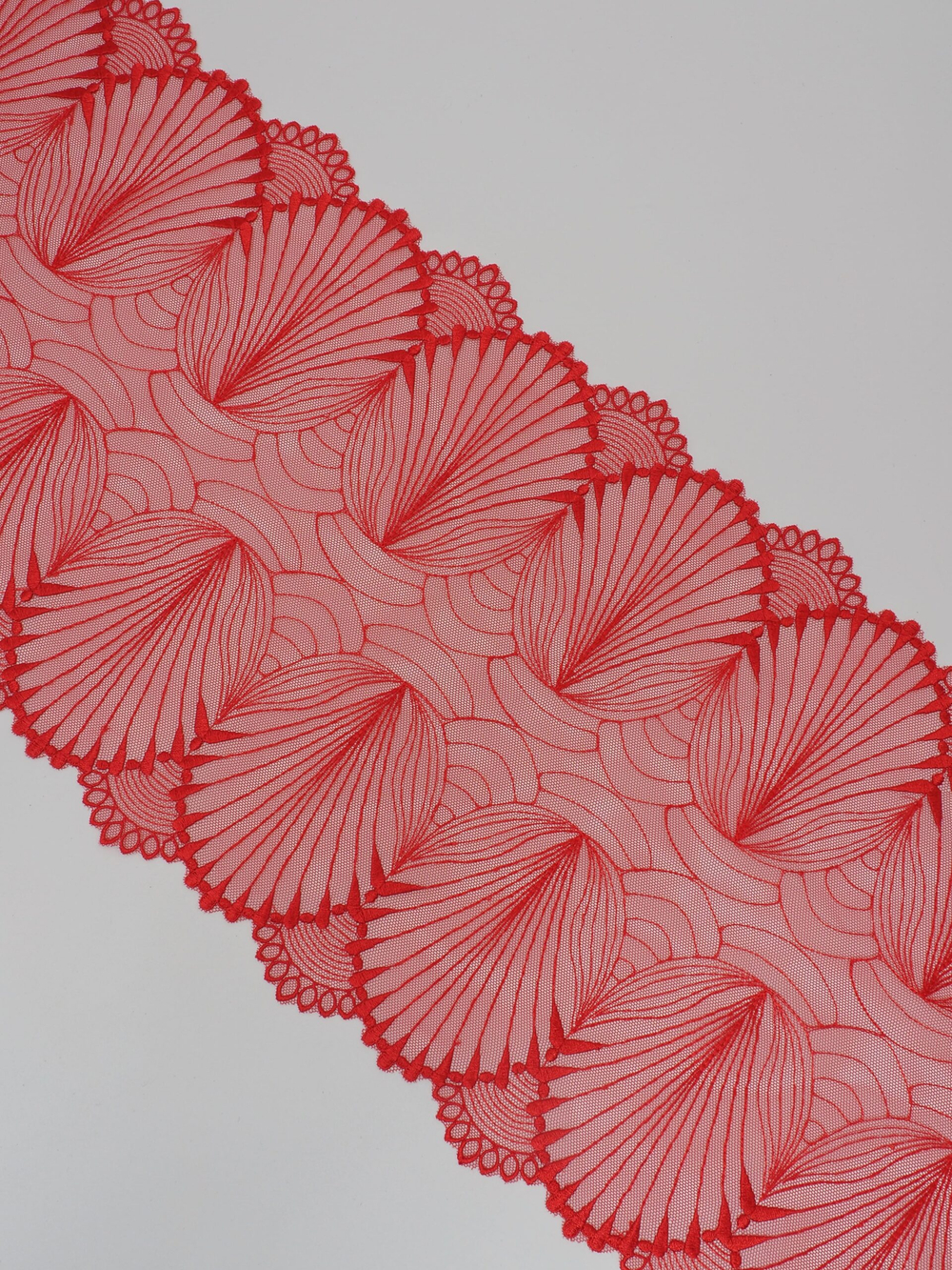 Вышивка на сетке красная неэластичная ширина 24 см