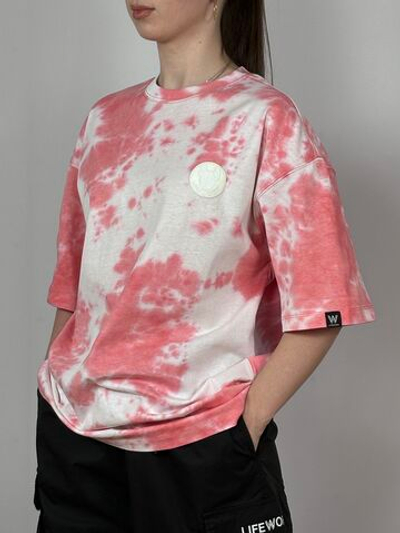 Футболка с круглой эмблемой ladok