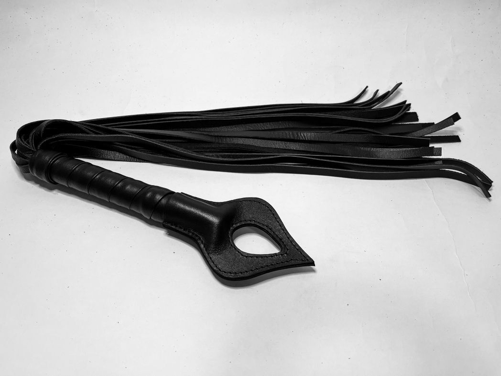 Черная кожаная плеть "Пиковая Дама" - 60 см.