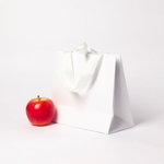 Пакет бумажный 23x20x10, белый матовый, с вклееной ручкой