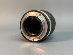 Nikon 105mm f/2.5 Nikkor