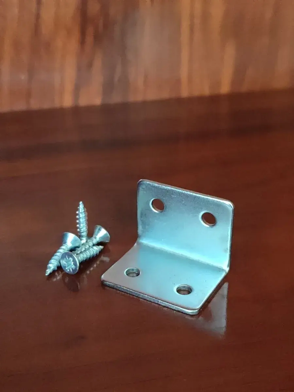 Уголки металлические крепёжные мебельные 23 мм/4штуки