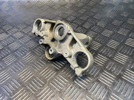 Траверса верхняя Yamaha TDM900 RN08 2002
