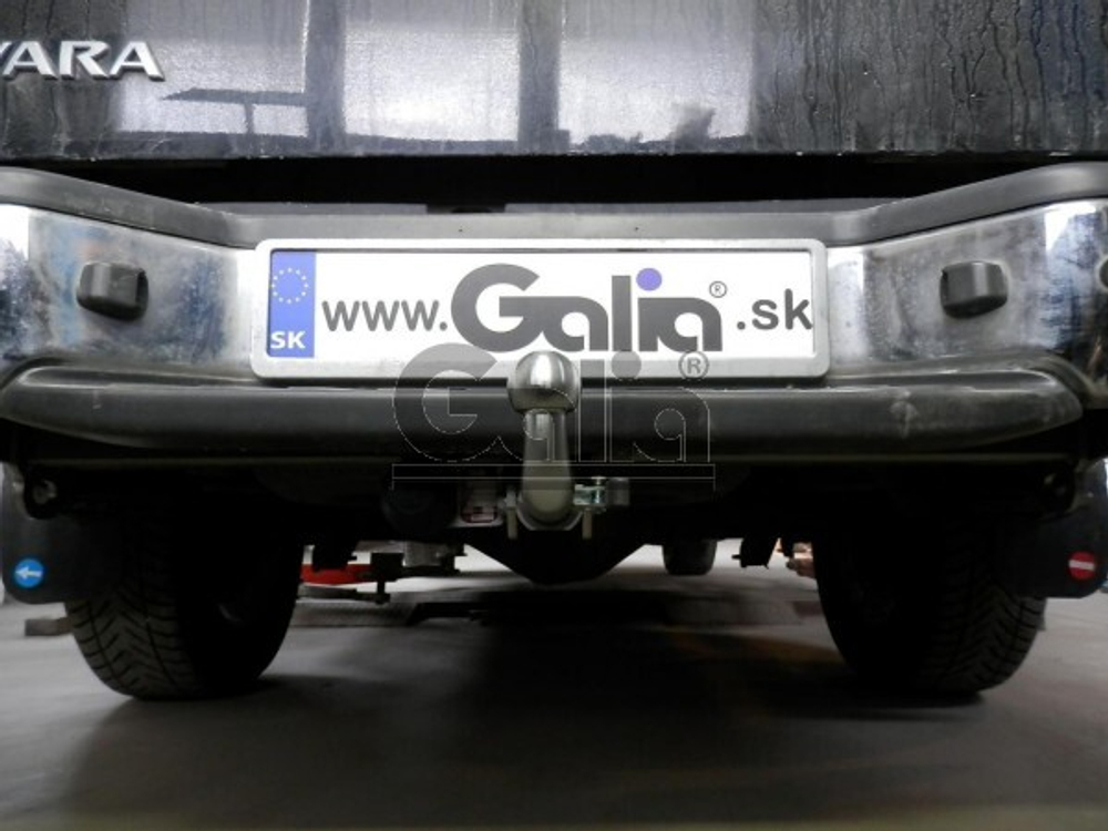 Фаркоп оцинкованный Galia N052A для Nissan Navara D40 2005-(паспорт и сертификат в комплекте)(без электрики)
