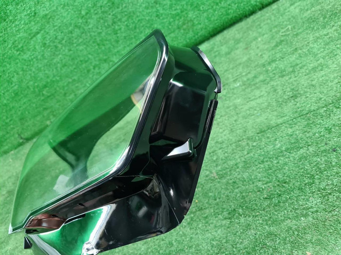 Стекло фары правое BMW X5 G05 (2018-2023)