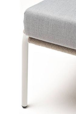 "Милан" кресло плетеное из роупа, каркас алюминий светло-серый (RAL7035) муар, роуп серый меланж круглый, ткань светло-серая