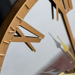 Часы зеркальные Объект мечты Энтони голд