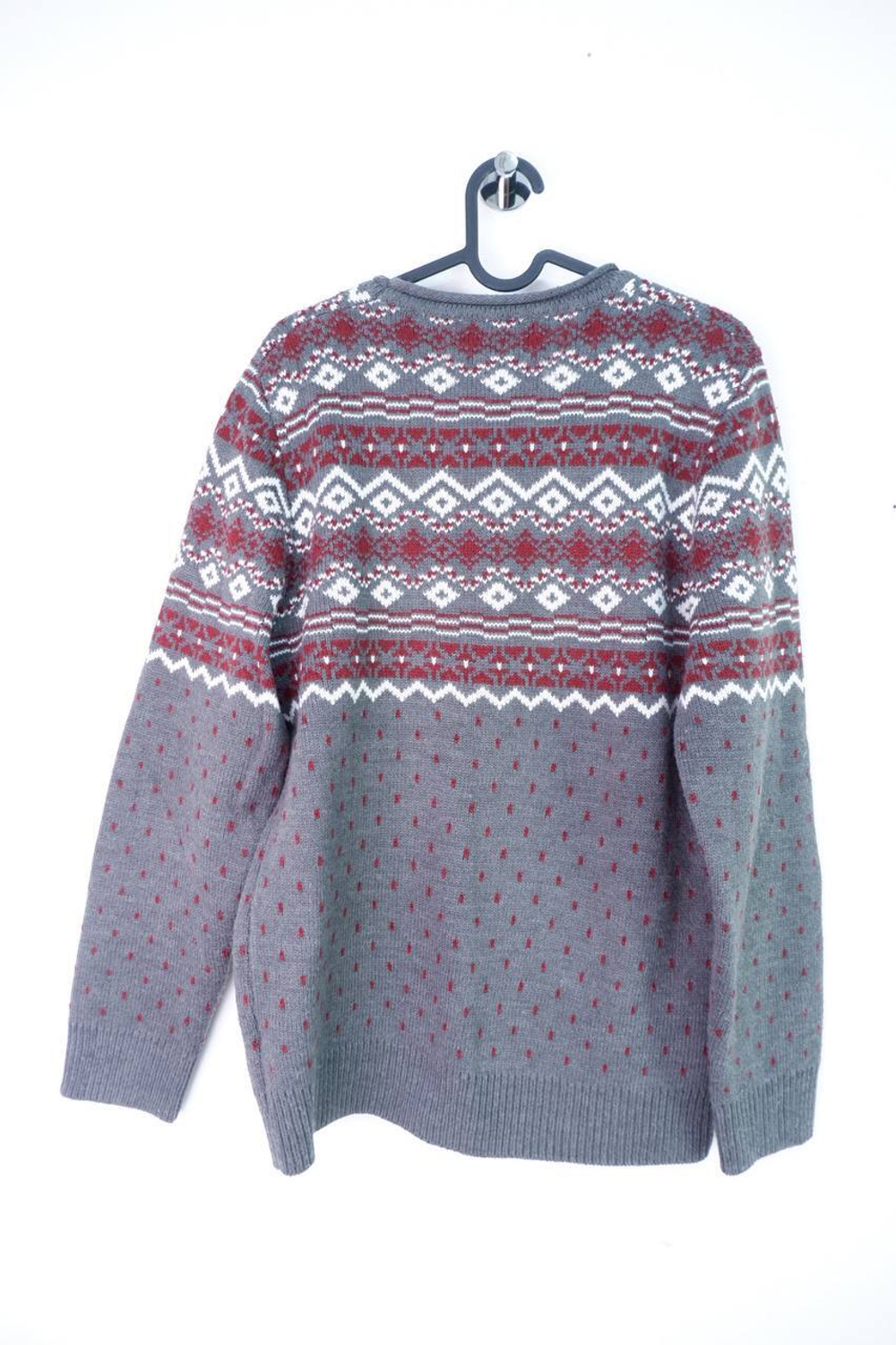 Свитер для зимнего образа, маркировка L, визуально на 50 размер