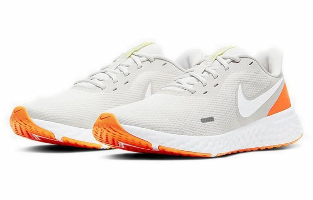 Кроссовки Nike Revolution 5