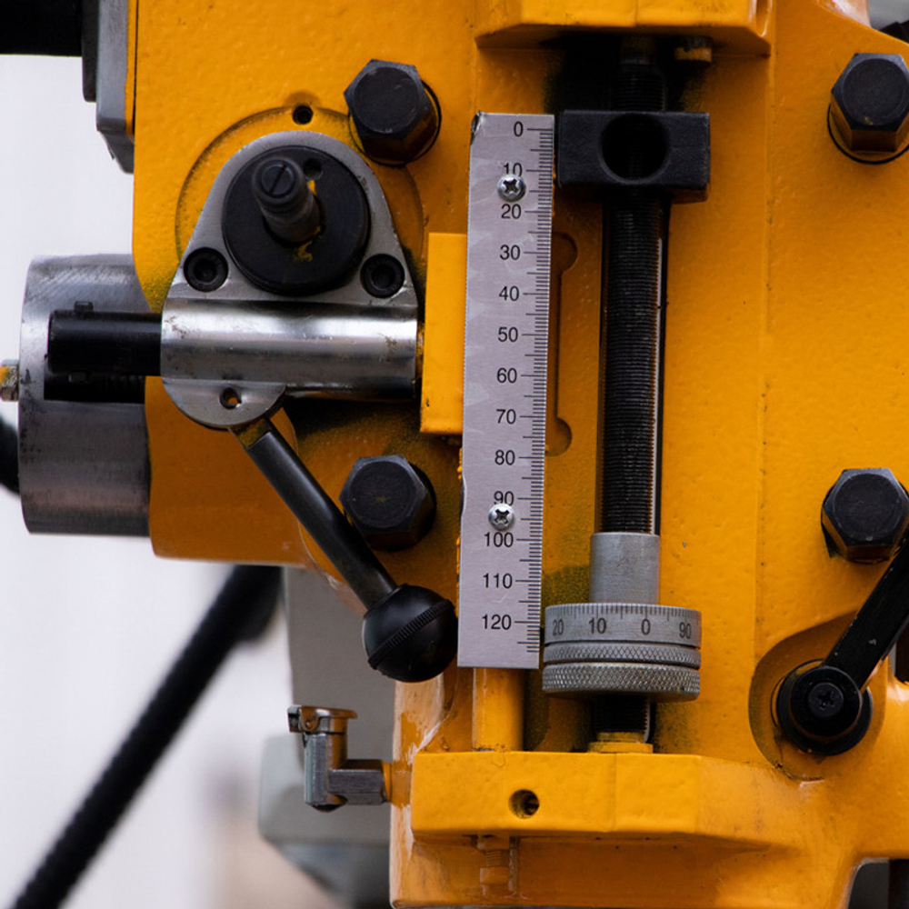 VISPROM FHX-55PD фрезерный станок с УЦИ