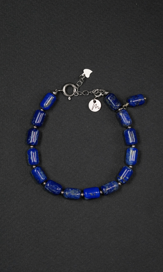 Браслет "Memo about Finance" из цилиндрического лазурита с серебряными бусинами