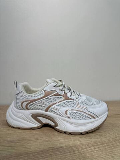 Кроссовки из эко кожи