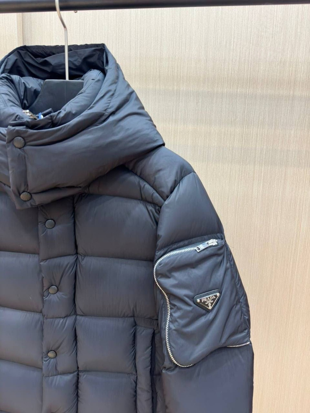 Пуховик Prada
