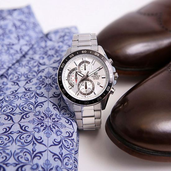 Наручные часы Casio EFV-550D-7A