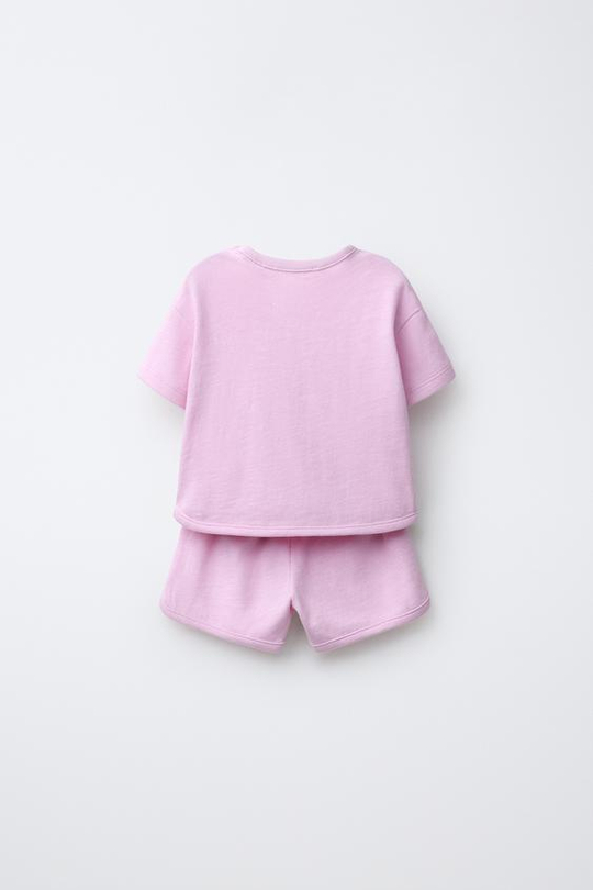 ZARA КОМПЛЕКТ ИЗ ФУТБОЛКИ И ШОРТОВ-БЕРМУДОВ ИЗ ПРЯЖИ ФЛАМЕ, РОЗОВЫЙ
