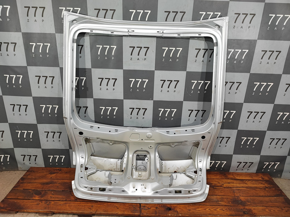 Крышка багажника Skoda Superb 3 15-19 Б/У Оригинал 3V5827173A